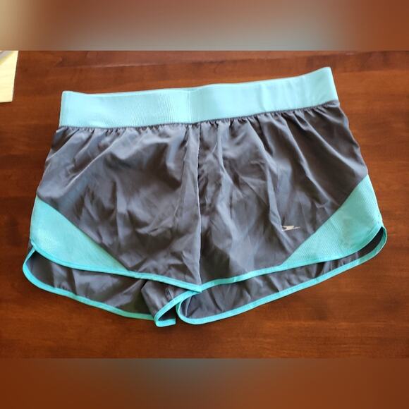 CRANE dry quick pink and gray exercize shorts - Picture 2 of 4